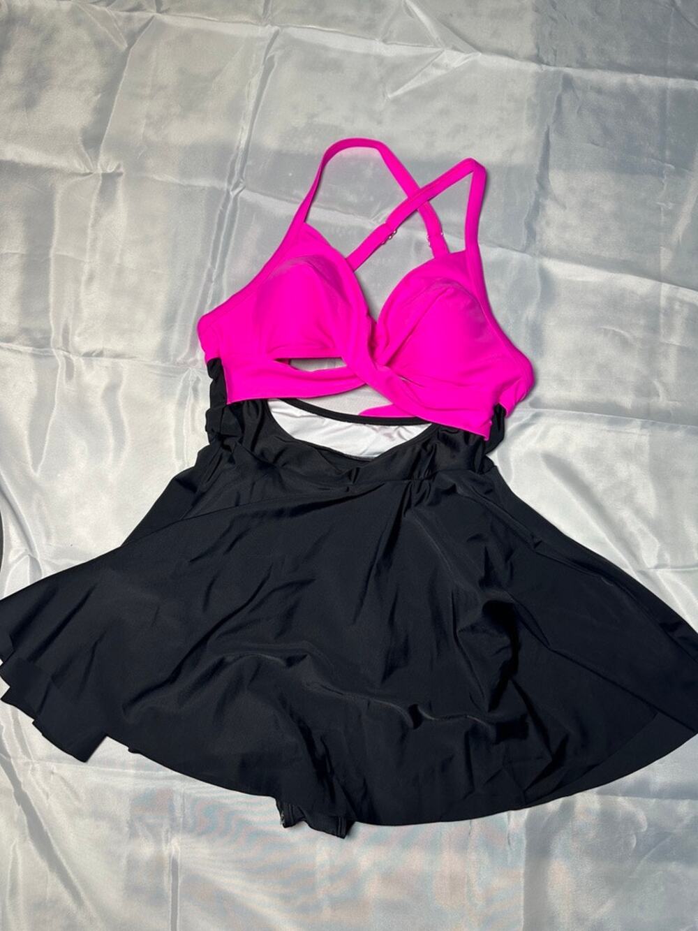 B2Prity Women’s XL Black Hot Pink One Piece Swimdress Skirted Swimsuit Cutout